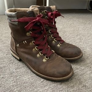 Kodiak Surrey II women’s boots size 7 like new